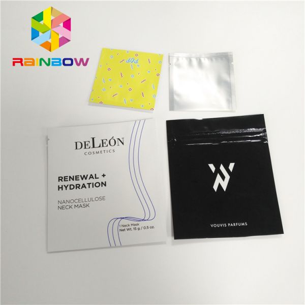Customized Logo Foil Pouch Packaging Middle Sealing Moisture Proof For Candy