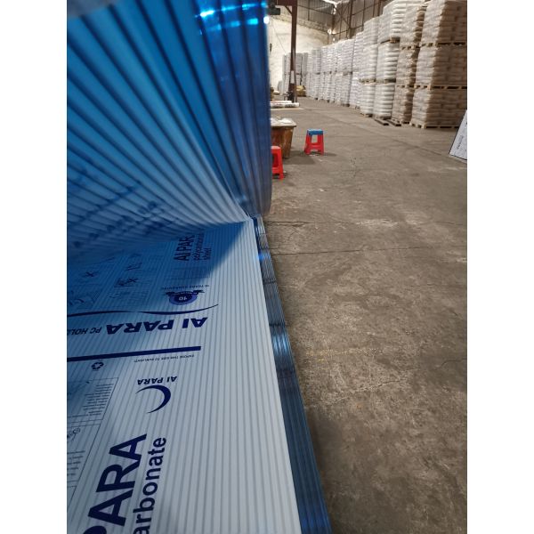 2.1m*5.8m thickness 10mm Blue Polycarbonate Honeycomb Sheet Versatile High-Performance Material for Structural and Decorative