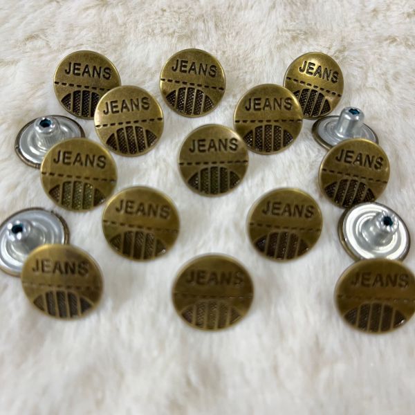 Wholesale 2/4 holes Polyester Plastic Button Transparent Resin Buttons For Shirts