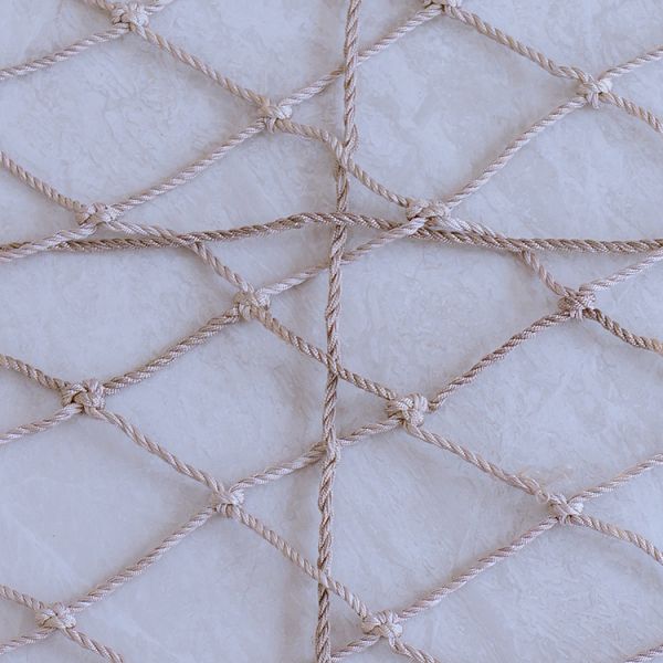 Flat webbing lifting cargo safety net for falling object protection