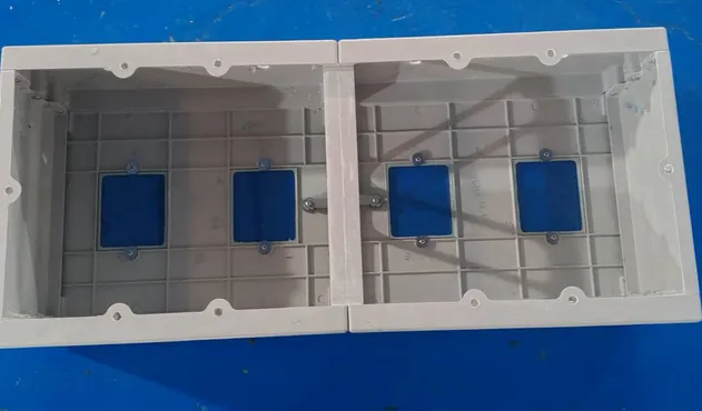 Durable 4-Unit SMC Gas Meter Box with Multi-Point Locking Device