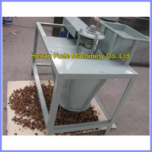 Quality walnut cracking machine, walnut cracker for sale