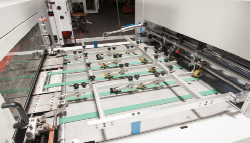 Automatic Flat Die Cutting And Creasing Machine For Cardboard