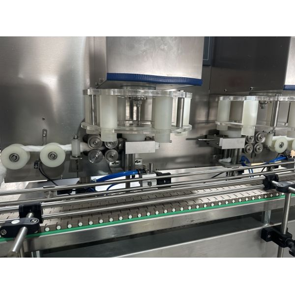 Automatic Tablet Counting Machine with 15,000 Tablets Per Minute, >99.98% Accuracy Rate and 10~500ml Bottle Compatibility