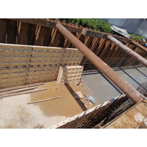 Cast In Place Ribbed Plastic Formwork Panels For Architectural Precast Concrete Project