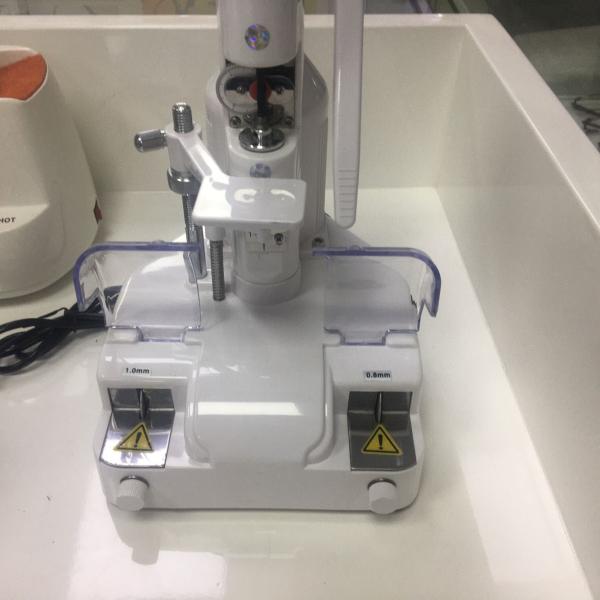 CR39 Slotting Optical Lens Drilling Machine 60w For Perforating