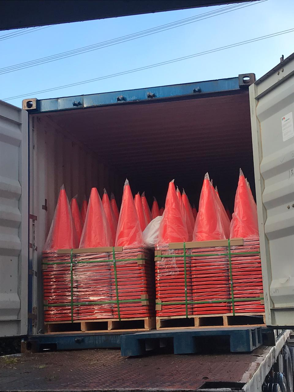 Reflective Traffic Cone Orange Color 75cm Designed For Effective Traffic Control And Safety