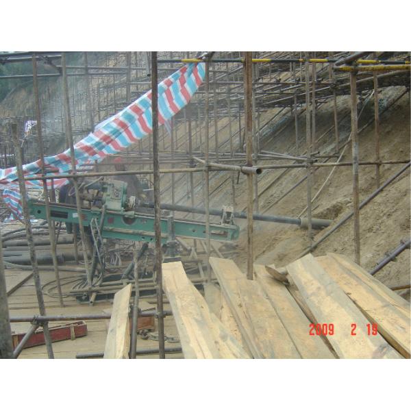 Small Split Well Drilling Rig Slope Construction Light Weight Φ130~180 Mm Dia