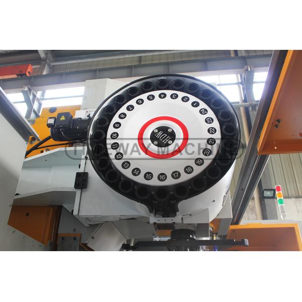 CNC Vertical Machining Center With FANUC Controller ±0.008 Positioning Accuracy mm