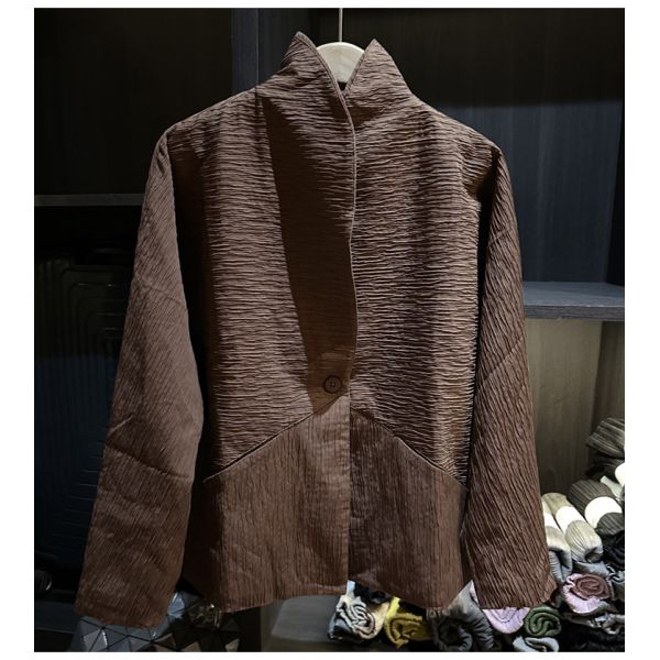 Elegant temperament, high-end design sense, spliced solid color lapel jacket, autumn and winter pleated Cota