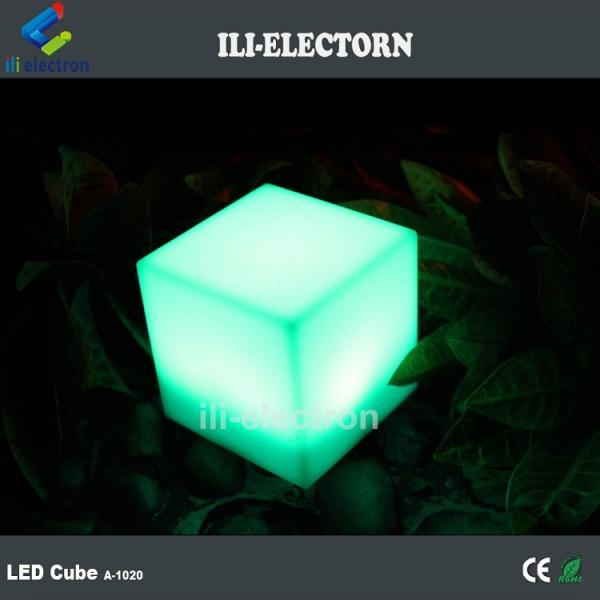 PE plastic illuminated small cube shape table lamp