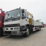 China Isuzu 6x4 10 wheeler FVZ 300HP truck mounted telescopic boom 16ton crane for sale