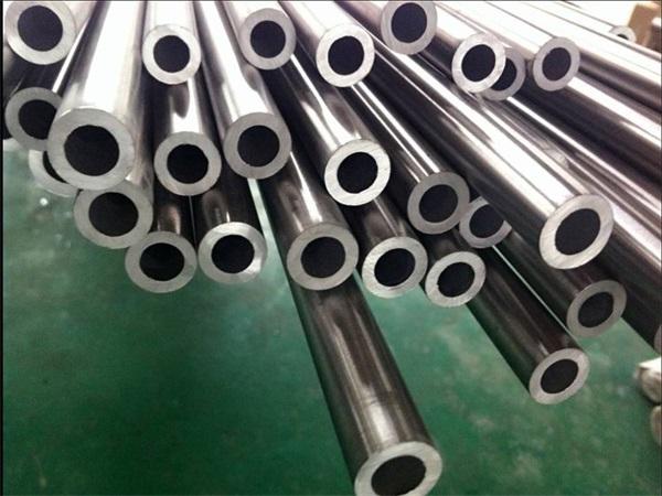 24 Inch Diameter Stainless Steel Seamless Pipe Thin Wall Polished Surface