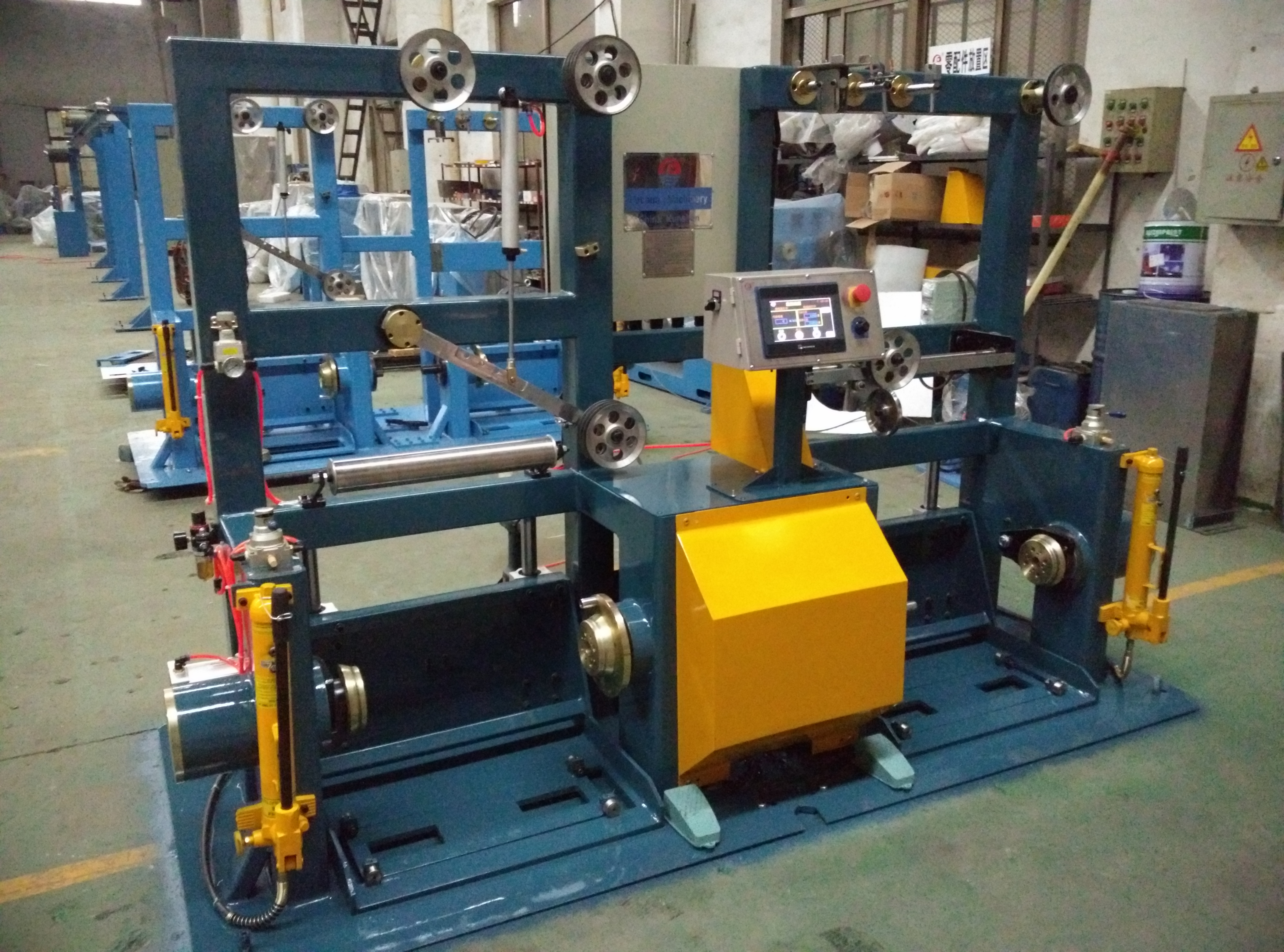 630mm Double Shaft Wire Bunching Machine Active Type Right Hand Direction