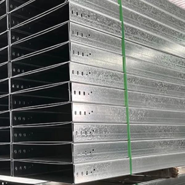 High Load Capacitysolid Bottom Tray 50mm Height 100mm Width 500kg For Industrial