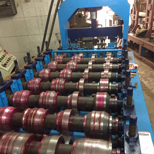 Three Waves 0.7MM 30KW Deck Floor Roll Forming Machine