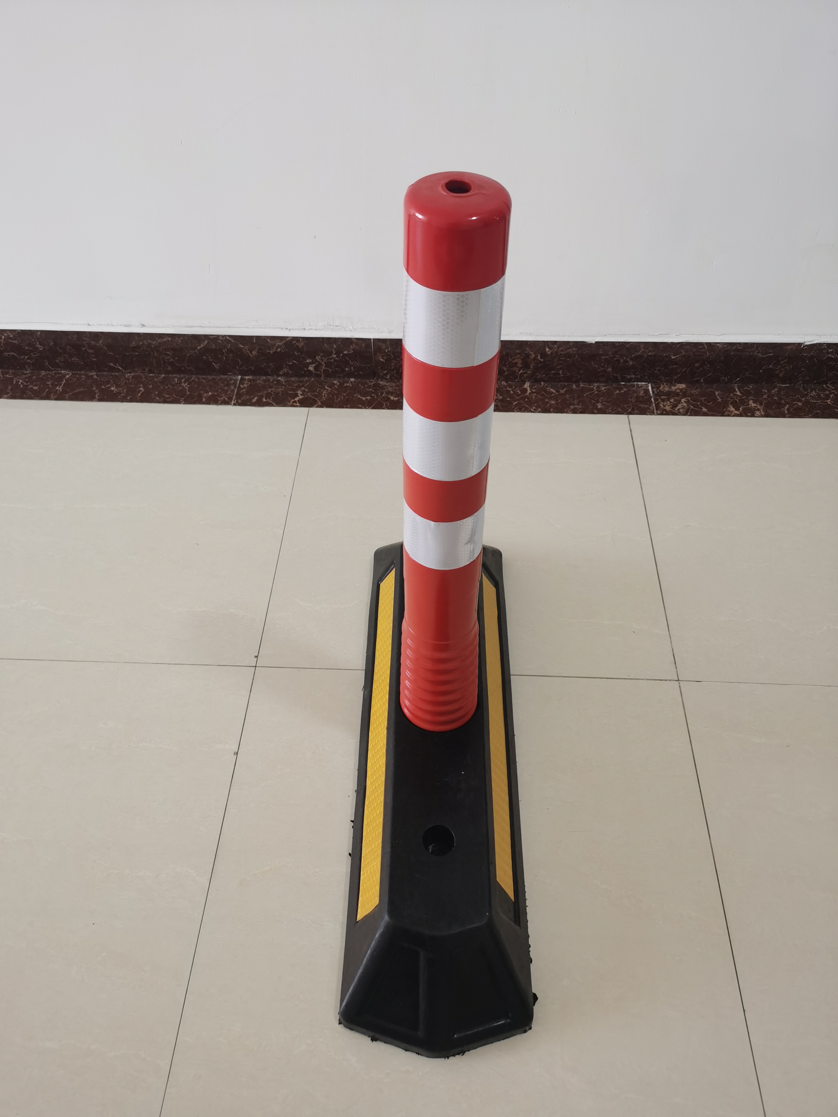 Warning Spring Post 76cm with Rubber base Orange Flexible Traffic Bollard Reflective Delineator Post for road construction diviner