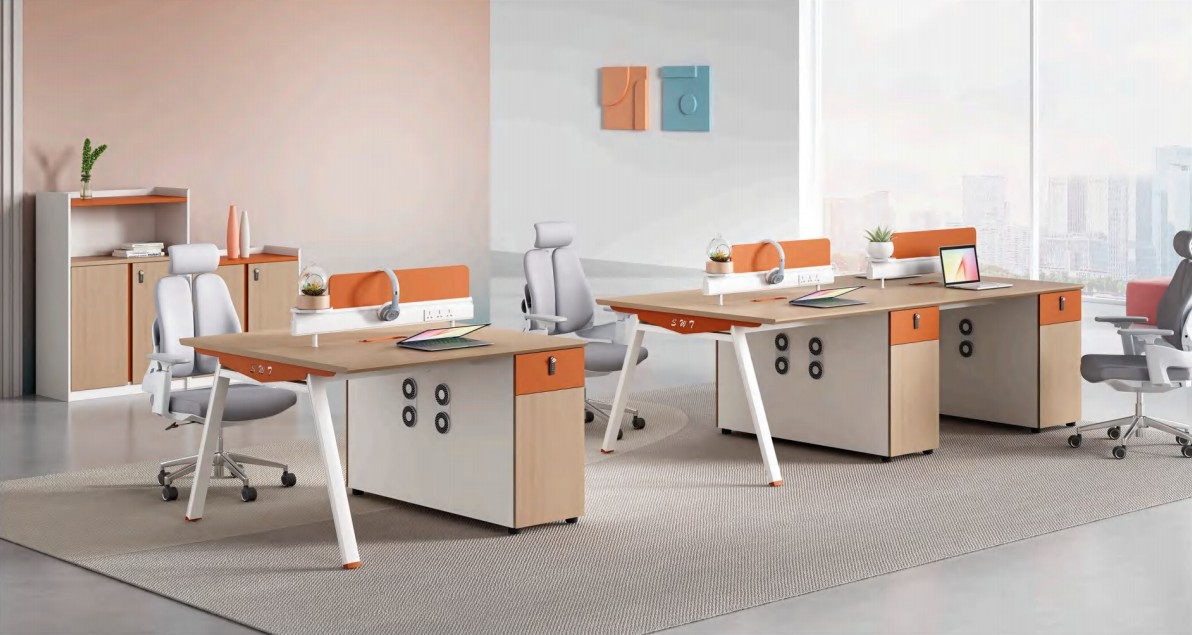 Modern Simple Office Desk , Sturdy Writing Workstation Multi Purpose Computer Desk For Home Office / Small Spaces