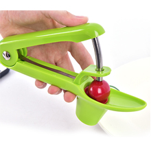 Fruit Vegetable Tools Type Cherry Pitters with Space-Saving Lock Design