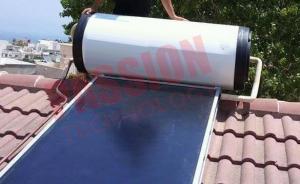 China Flat Plate Solar Thermal Collector Hot Water Heater , Roof Mounted Solar Water Heater on sale