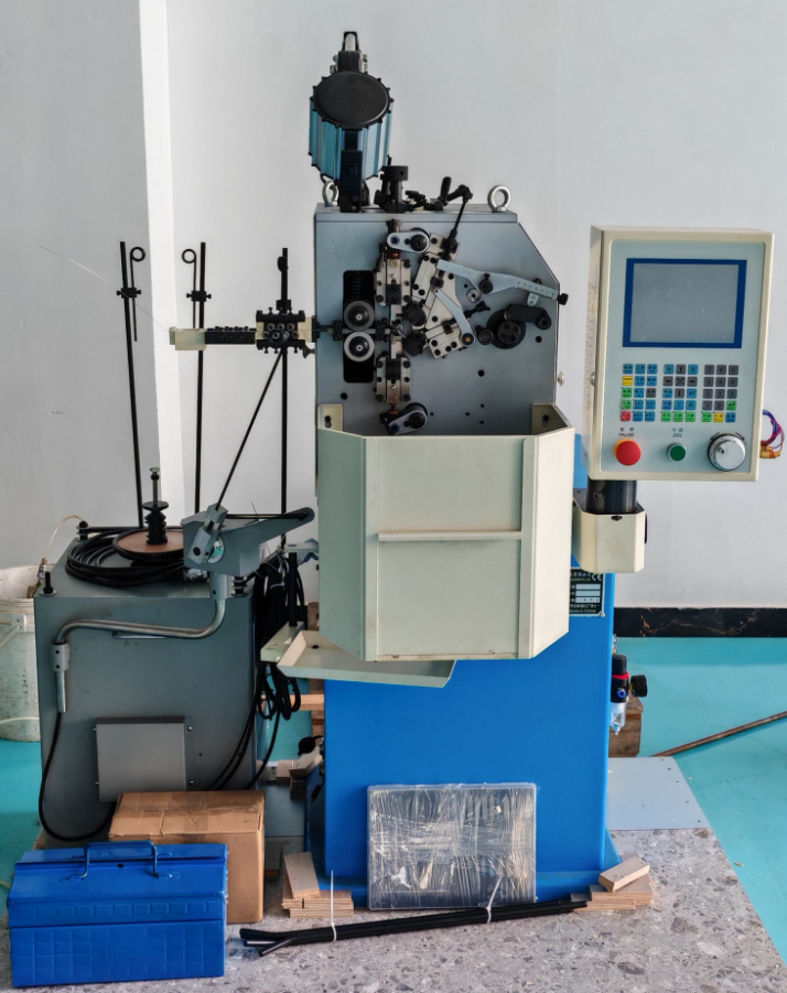High Speed Automatic Wire Forming Machine With 550pcs / Min Production Speed
