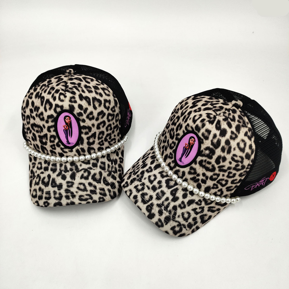 Leopard Printed With Mesh Foam 5 Panel Trucker Cap Pearls Embroidered Patch 3D Embroidery Cheetah