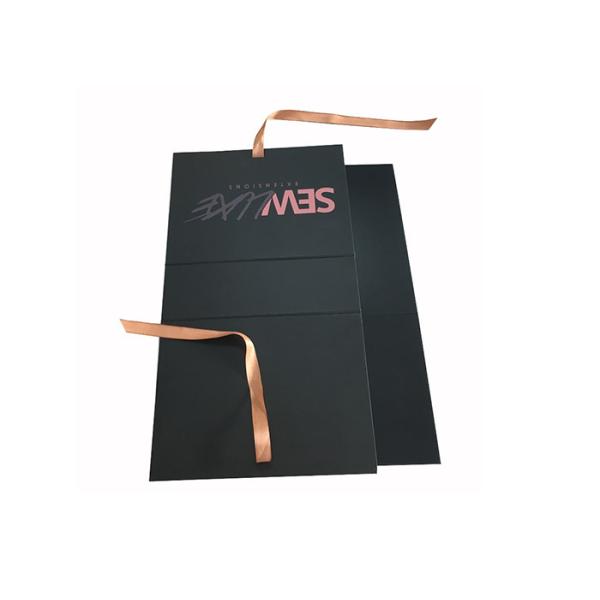 Cardboard Folding Magnetic Cosmetic Packaging Boxes With Ribbon
