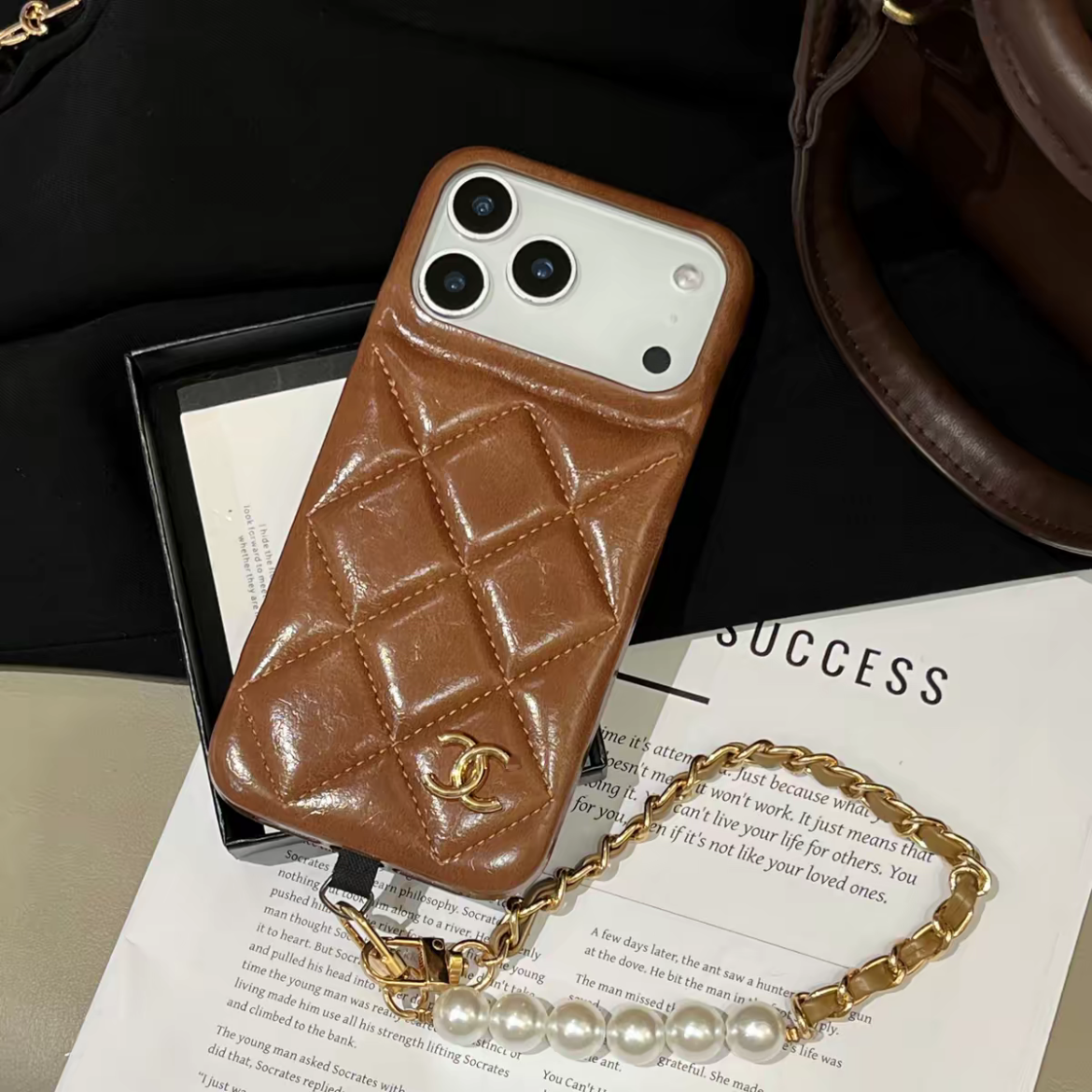 Double C half-cover phone case