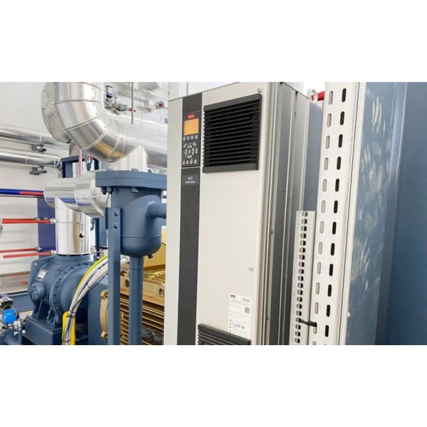 For VLT5000 Series Vector Control Three Phase AC Motor Compressor Frequency Inverter VFD Variable Frequency Driver Multi-IP