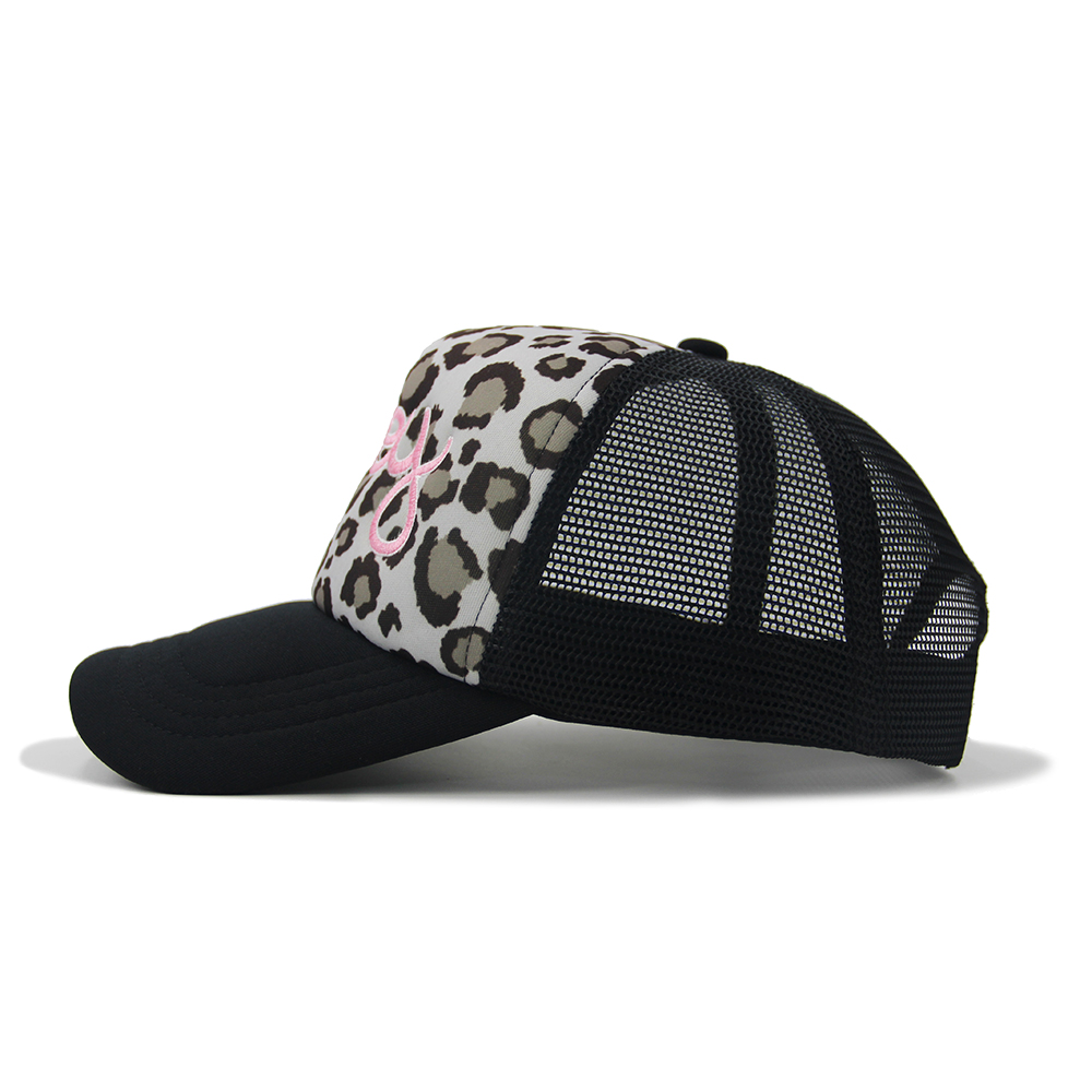 Curved Brim Foam Mesh 5 Panel Trucker Cap Embroidery Leopard Print Pattern Gorras