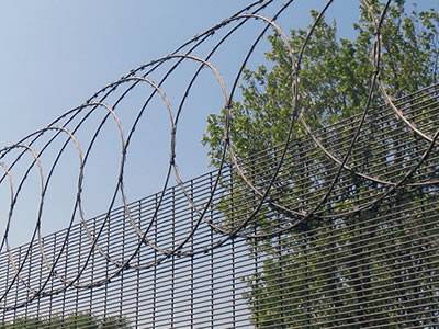 Straight Line Razor Wire Galvanized Welded Razor Barbed Wire Mesh