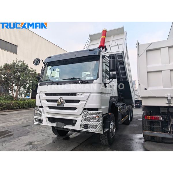 Highly Efficient SINOTRUK HOWO 6X4 Dump Truck For Libya