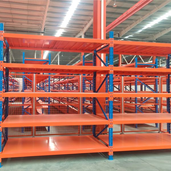 Adjustable Height Boltless Warehouse Rack With 500kg/layer Capacity Industrial Shelving