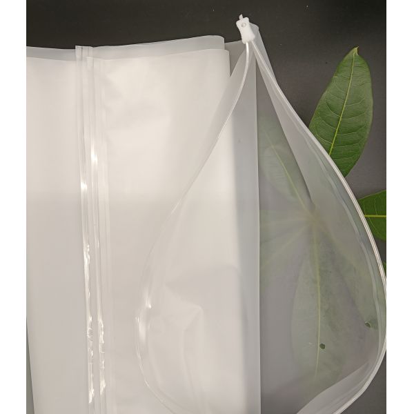 Reusable Versatile Durable CPE Zipper Bag Secure Seal For Clothes And Small Items