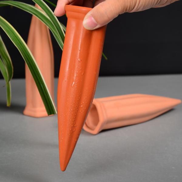 18cm Terracotta Watering Spikes