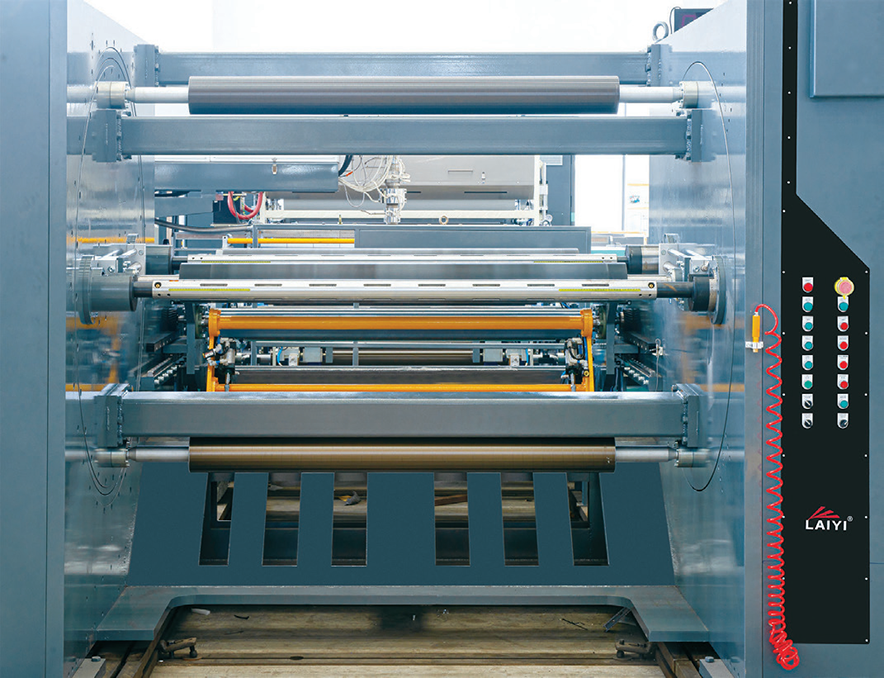 Double sided release paper extrusion laminating machine component view