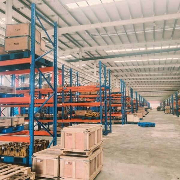 OEM Steel Warehouse Pallet Racking Pallet Storage Racks Maximize Space Solution Custom Color