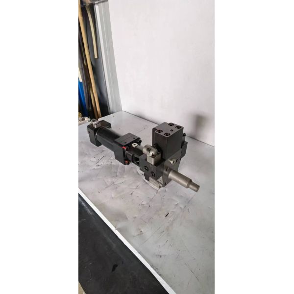 High Pressure Polyurethane Foam Injection Mixing Head L Type