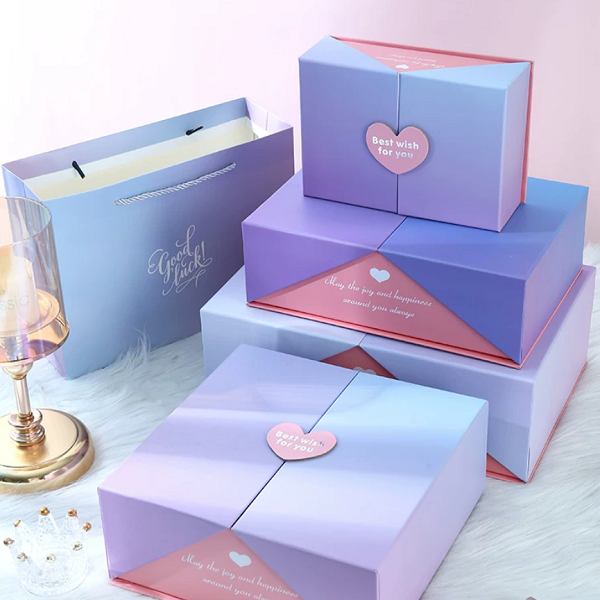Double Door Gift Box Magnetic Heart Closure Gradient Paper Packaging Case