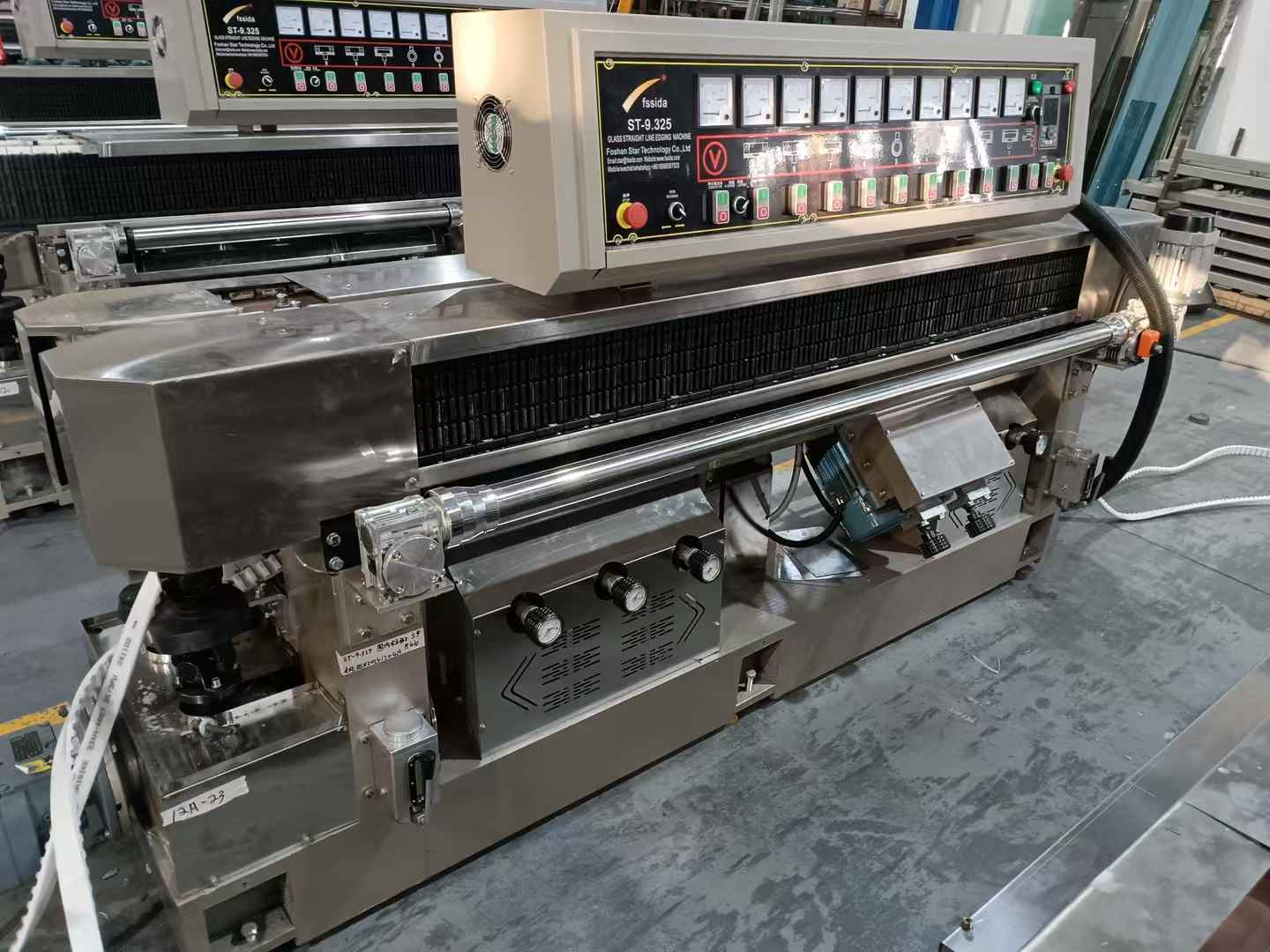 Fully Automatic Glass Straight Edging Machine , Flat Glass Processing Equipment 2800kg