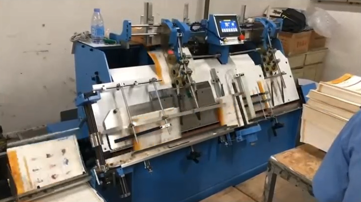 Automatic End Sheet Pasting Paper Inserting Machine With Double Sheets Missing