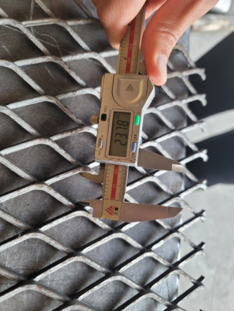 Expanded metal wire mesh structural detail