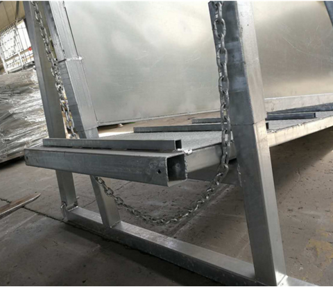 Adjustable Galvanized Cattle Chute Loading Ramp HDG Adjustable 6 Rail Cattle Panels Loading Ramp 2.4h x 3.6L Slide Gate