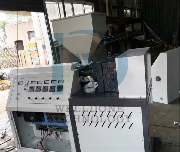 melt blown fabric making machine / melt blown nonwoven fabric making machine / melt-blown fabric machine