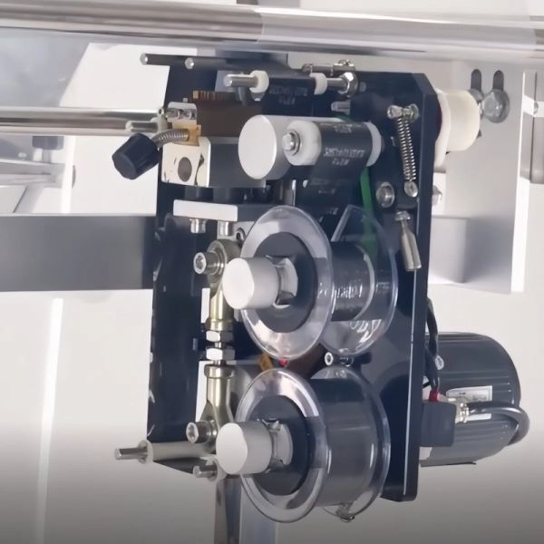 Pneumatic Automatic Powder Packing Machine 1100W Powder Bagging Equipment Screw Feeding