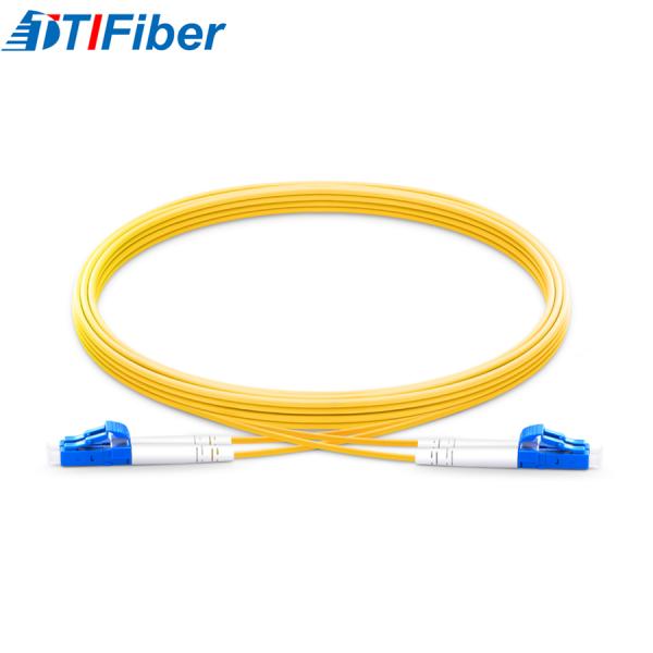 Singlemode Fiber Optic Patch Cord Low Insertion Loss With SC / LC / ST / FC Connector