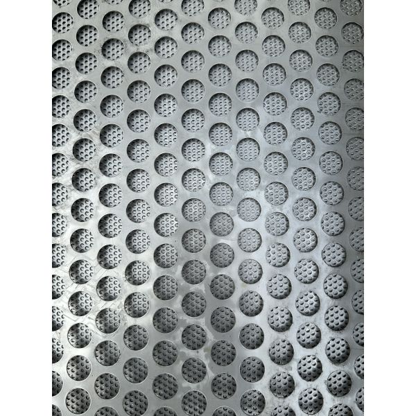 1500×2000mm Curved Perforated Steel Sheet For Store Decoration