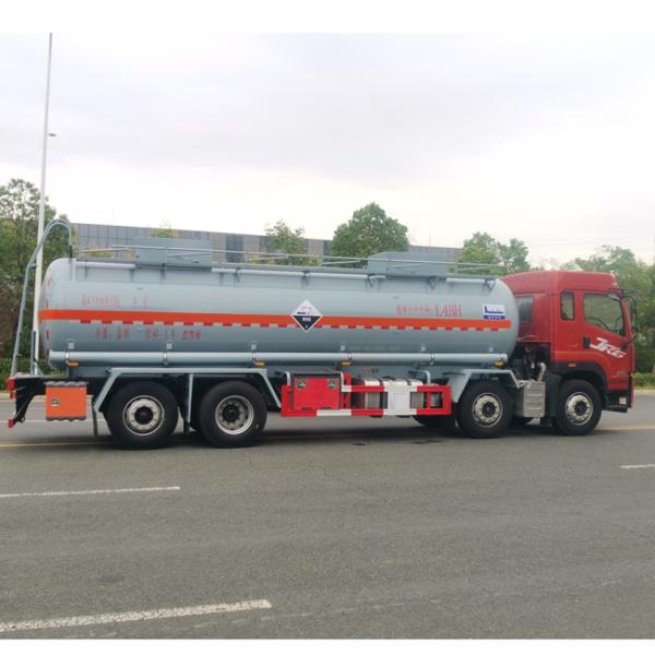 FAW 8x4 29CBM Chemical Tank Truck Water Bowser Truck Fuel Tank Truck for Chemical Liquid