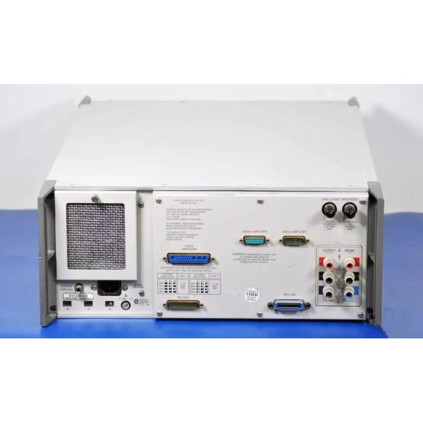 Fluke 5700A Multifunction Calibrator with 600 MHz Bandwidth, High Accuracy, and Programmable Outputs