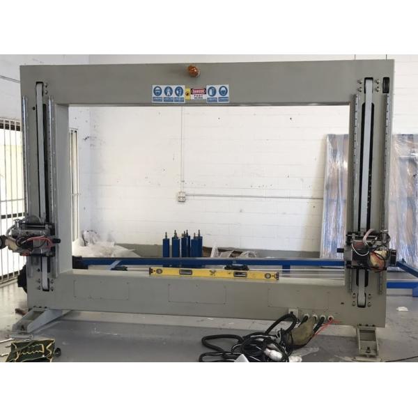 Horizontal 4kw 380V Oscillating Blade Cutting Machine For Sponge